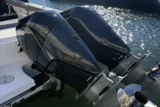 Thumbnail von Boston Whaler 330R