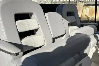 Thumbnail von Boston Whaler 330R