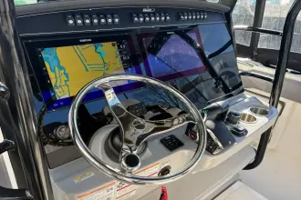 Thumbnail von Boston Whaler 330R