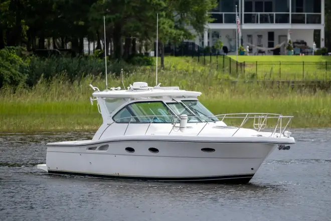 Tiara Yachts 3200 Open Knot On Call