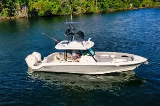 Thumbnail von Boston Whaler 360 Outrage