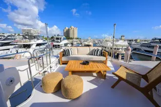 Thumbnail von Lazzara Yachts 68 Fly Time Off V