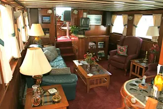 Thumbnail von J.M. Martinac Shipbuilders Classic Fantail Motor Yacht Miriam