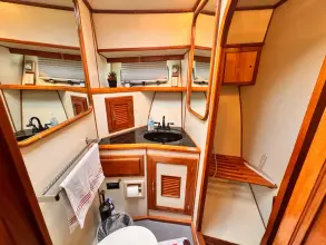 Thumbnail von Overseas PT52 COCKPIT MOTORYACHT Wine Knot