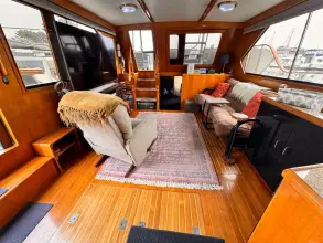 Thumbnail von Overseas PT52 COCKPIT MOTORYACHT Wine Knot