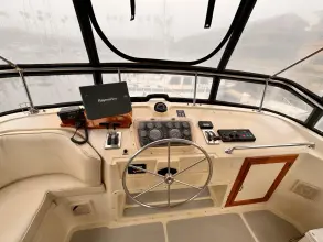 Thumbnail von Overseas PT52 COCKPIT MOTORYACHT Wine Knot