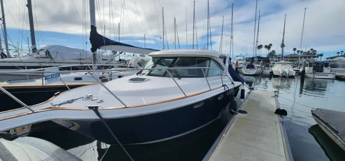 Tiara Yachts 3100 Coronet Frenchy