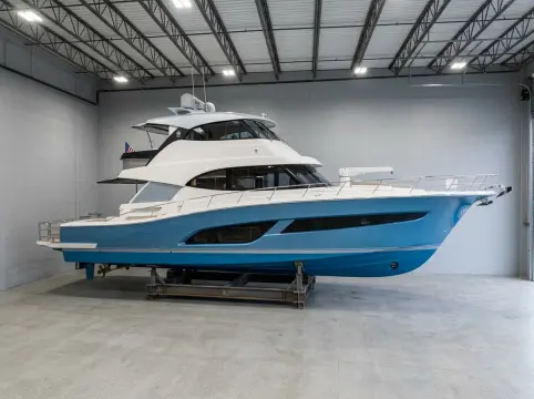 Riviera 64 Sports Motor Yacht -