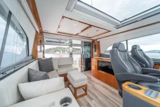 Thumbnail von Riviera 64 Sports Motor Yacht -