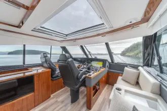 Thumbnail von Riviera 64 Sports Motor Yacht -