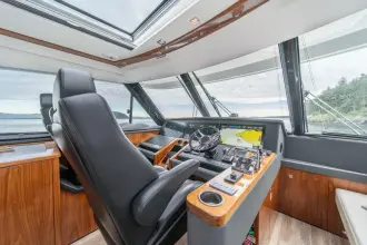 Thumbnail von Riviera 64 Sports Motor Yacht -