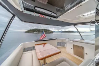 Thumbnail von Riviera 64 Sports Motor Yacht -