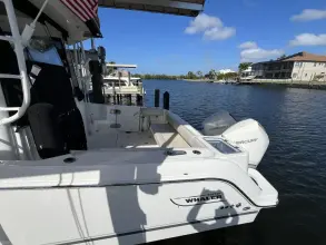 Thumbnail von Boston Whaler 325 Conquest