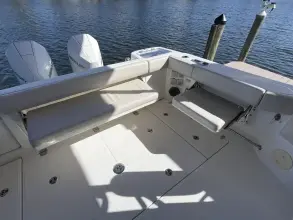 Thumbnail von Boston Whaler 325 Conquest