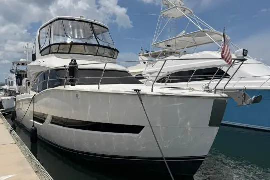 Carver 40 Command Bridge