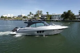 Thumbnail von Cruisers Yachts 45 Cantius