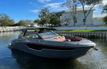 Thumbnail von Cruisers Yachts 38 GLS