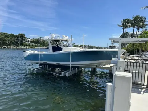 Edgewater 370 CC PERFECTION