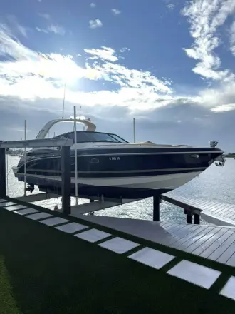 Formula 330 Crossover Bowrider