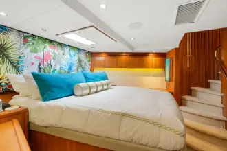 Thumbnail von Hatteras 	100 Motor Yacht  MAGIC