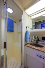 Thumbnail von Hatteras 78 Cockpit Motor Yacht FOREVER YOUNG