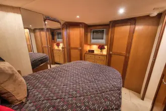 Thumbnail von Ocean Yachts 57 Enclosed Bridge Convertible Positive Attitude