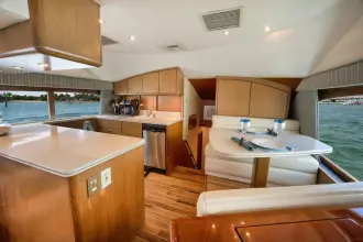 Thumbnail von Ocean Yachts 57 Enclosed Bridge Convertible Positive Attitude