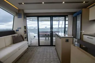 Thumbnail von Prestige 680 Flybridge Prestige Worldwide