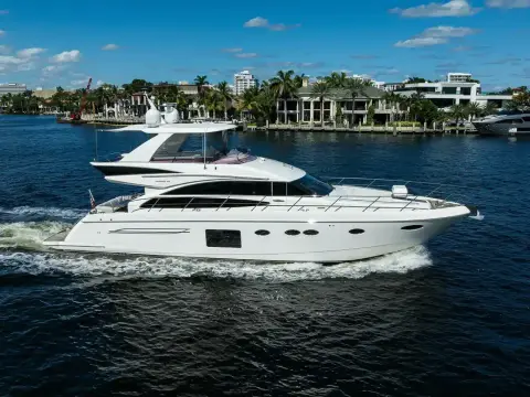 Princess 64 Flybridge TIGHT SQUEEZE