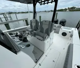Thumbnail von Sea Pro Boats 320 CC DLX Dealer Demo