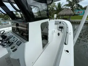 Thumbnail von Sea Pro Boats 320 CC DLX Dealer Demo