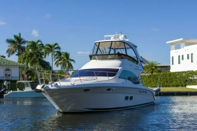 Sea Ray 520 Sedan Bridge Seas The Day