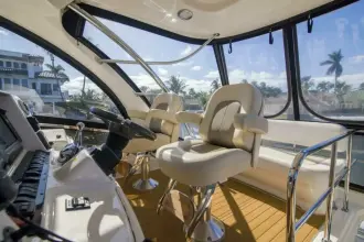 Thumbnail von Sea Ray 520 Sedan Bridge Seas The Day