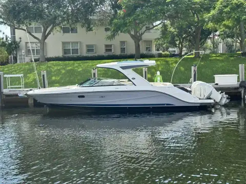 Sea Ray SLX 310 SALES THERAPY