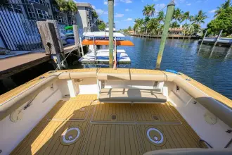 Thumbnail von Tiara Yachts 3100 LE Black Jack
