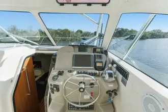 Thumbnail von Tiara Yachts 3100 Open Serenity