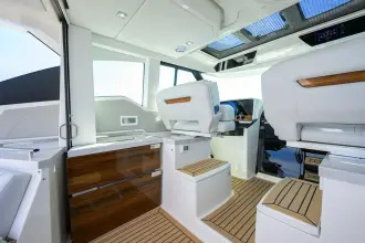 Thumbnail von Tiara Yachts 43LE 2022 43 Tiara LE