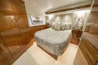 Thumbnail von Viking 90 Sky Bridge 2026 Viking 90SB