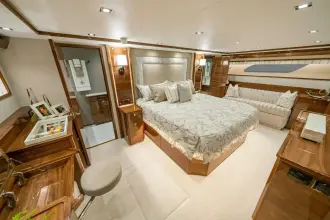 Thumbnail von Viking 90 Sky Bridge 2026 Viking 90SB