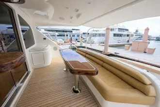 Thumbnail von Viking 92 Enclosed Bridge SPECULATOR