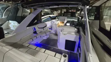 Thumbnail von Cruisers Yachts 338 CX