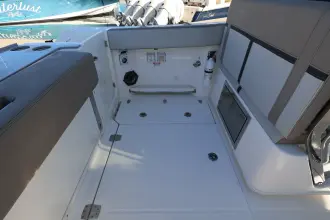 Thumbnail von Boston Whaler 330 Vantage
