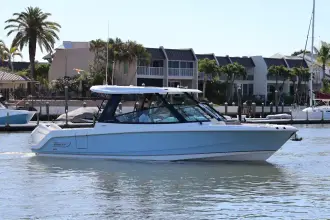 Thumbnail von Boston Whaler 330 Vantage