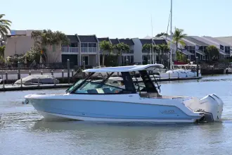 Thumbnail von Boston Whaler 330 Vantage