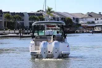 Thumbnail von Boston Whaler 330 Vantage