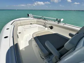Thumbnail von Boston Whaler 330 Outrage