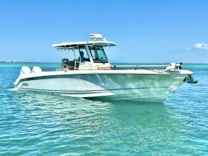 Thumbnail von Boston Whaler 330 Outrage