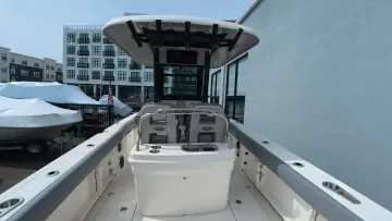 Thumbnail von Boston Whaler 250 Outrage