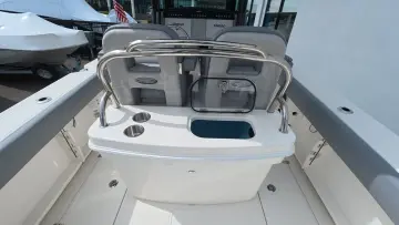 Thumbnail von Boston Whaler 250 Outrage