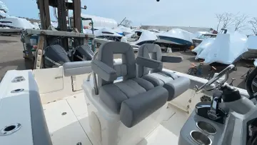 Thumbnail von Boston Whaler 250 Outrage